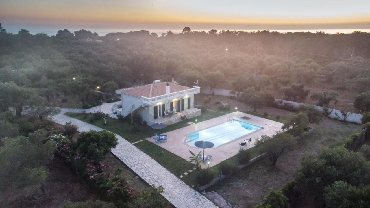 Villa Adonis Halikounas Eksteriør billede